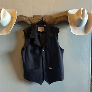Powder River outfitters men’s wool vest
